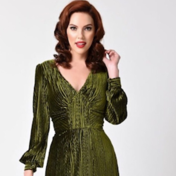 black velvet fishtail dress